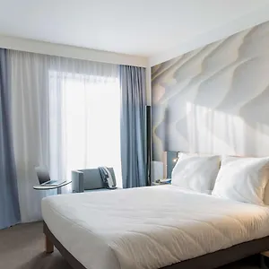 4* Otel Novotel Centre
