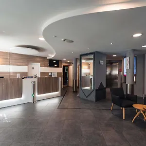 Ibis Styles Airport Aero 44 Σαρλρουά